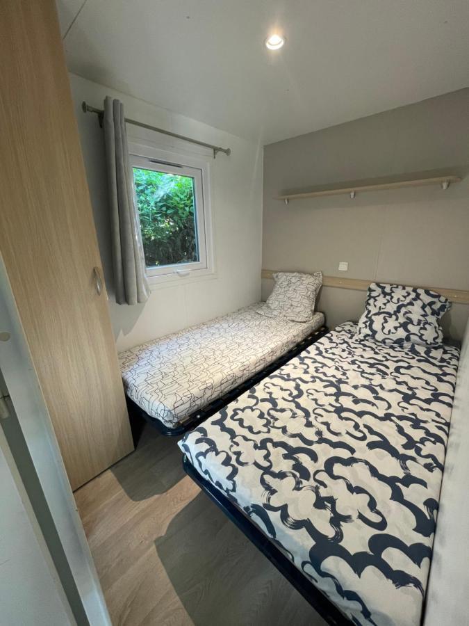 Mobil-Home Au Pied Du Luberon Ла Рок д'Онтерон Екстериор снимка
